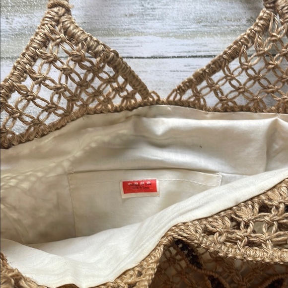SOLD Vintage Woven Brown Tote Bag - Picture 4 of 6